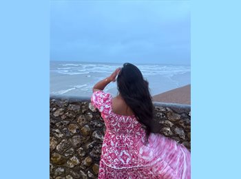 Roomgo UK - Deepika - 28 - Silvertown