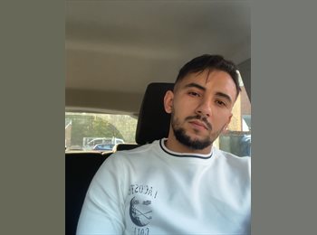 Roomgo UK - Amine - 30 - Lampton