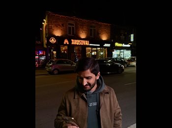 Roomgo UK - Malik - 26 - Leeds