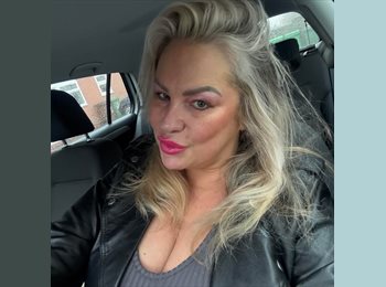 Roomgo UK - Anna - 47 - Nottingham