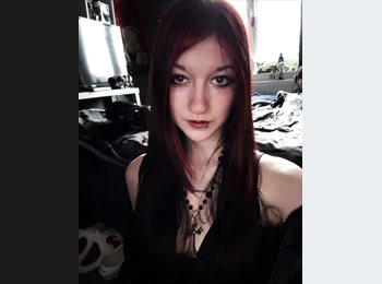 Roomgo UK - Connie - 18 - Glasgow