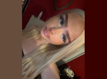 Roomgo UK - Rosie Moss - 21 - Charing Cross