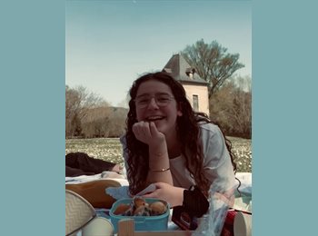 Roomgo UK - Lola Grillot-Fernandez - 18 - Greenwich