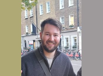 Roomgo UK - Raphael - 25 - Whitechapel