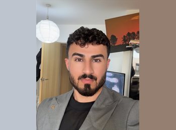 Roomgo UK - Pesh - 24 - West Heath