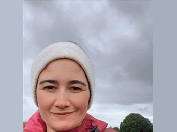 Roomgo UK - Betty - 33 - Blackwood