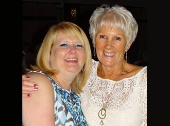 Roomgo UK - Em - 26 - Tile Cross