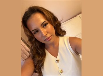 Roomgo UK - Milena - 19 - Broxbourne