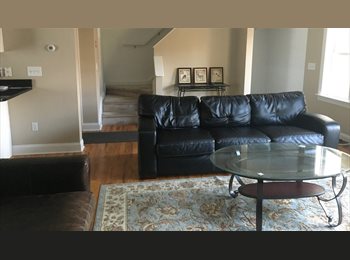 Roomgo US - Modern, Fully Furnished Room in Premium Downtown Stamford Townhouse – Ideal for Young Professionals, Stamford - $1,600 pm