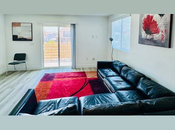 Roomgo US - Modern Co-Living at Ostel | Figueroa Corridor, University Park - $750 pm