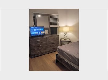 Roomgo US - MEDIUM SIZED ROOM FULLY N NEWLY FURNISHED WIT QUEEN SIZE BEDROOM SET $700 RENT $300 DEP CAN BE NEGOT, South Park - $700 pm