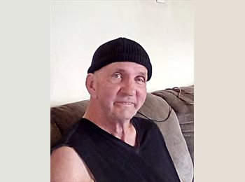 Roomgo US - Charles - 67 - Los Angeles