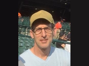 Roomgo US - Jonathan - 62 - Boston