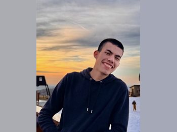 Roomgo US - Italo - 23 - Third Ward