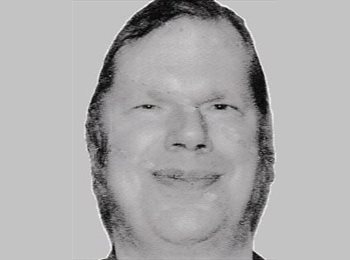 Roomgo US - Christopher - 56 - Sunnyside