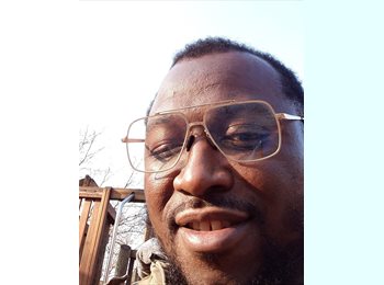 Roomgo US - Fausto - 45 - Old City