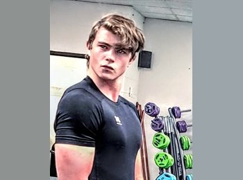 Roomgo US - Jonathon - 19 - Edmond