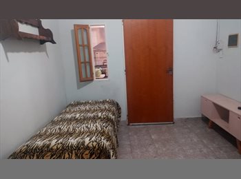 Roomgo AR - habitacion amplia   con baño privado, San Isidro - AR$ 400.000 pm