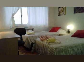 Roomgo AR - Excelente Habitacion Grande para un huesped!, Capital Federal - AR$ 750 pm