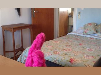 Roomgo AR - 2 Habitaciónes grandes  y luminosas  con cama   doble y una es con salida  a balcón , muy luminosas , Capital Federal - AR$ 600.000 pm