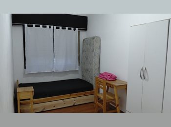 Roomgo AR - Alquiler de habitación en Flores – Buscamos compañera de casa, Capital Federal - AR$ 340.000 pm