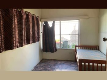 Roomgo AU - Cosy private and secure room, Laverton - $160 pw