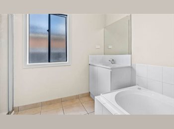 Roomgo AU - 6 Fully Furnished Bedroom available, Ceres - $220 pw