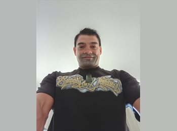 Roomgo AU - Zaine - 38 - Brisbane