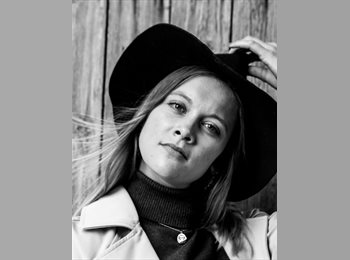 Roomgo AU - Josephine - 31 - Sydney