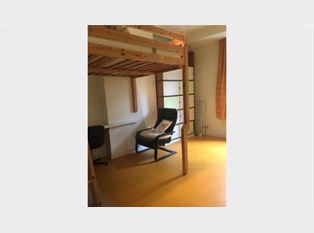 Appartager BE - Chambre équipée-lumineuse dans une chouette maison, Laeken - 630 € pm