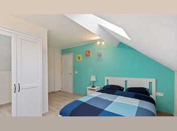 Appartager BE - 20m2 Bright room. Flagey. Private bathroom. International colocation, Ixelles-Elsene - 635 € pm