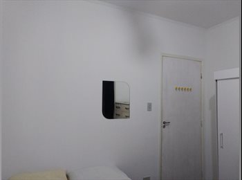 Roomgo BR - Alugo Um Quarto 200 metros da est. de Trem De OSASCO CENTRO, Osasco - R$ 750 Por mês