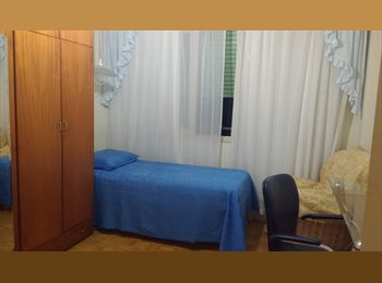 Roomgo BR - Quarto /UFRGS e UFCSPA e Sat.casa, Porto Alegre - R$ 1.120 Por mês