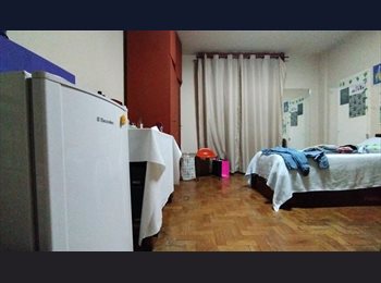 Roomgo BR - Quarto na Pamplona a 2 quadras da Paulista, Jardim Paulista - R$ 1.700 Por mês