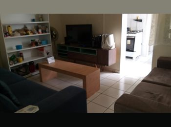 Roomgo BR - Casa de Vila Compartilhada Para Moças Portão 05 da Uerj, Maracanã - R$ 800 Por mês