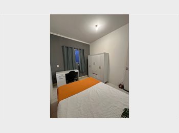 Roomgo BR - Compacto e Conveniente: Seu Quarto ao Lado do Metrô!, Campo Belo - R$ 1.440 Por mês