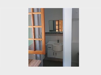 Roomgo BR - Vaga de quartos no morumbi, Morumbi - R$ 1.200 Por mês