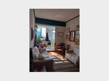 Roomgo BR - Rio Botafogo vista livre sol manhã 1 pessoa, Humaitá - R$ 2.500 Por mês
