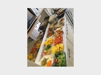 Roomgo BR - Tudo incluso refeições contas limpeza semanal mobiliado, Ipiranga - R$ 2.000 Por mês