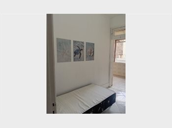 Roomgo BR - Quarto com varanda em Copacabana, Copacabana - R$ 2.800 Por mês