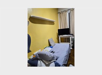 Roomgo BR - ALUGO QTO APTO DE FRENTE PARA A PRAIA, Ipanema - R$ 3.799 Por mês