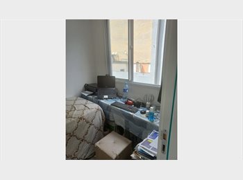 Roomgo BR - Quarto Metro República, São Paulo SP - R$ 1.000 Por mês