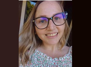 Roomgo BR - Liane  - 35 - Curitiba