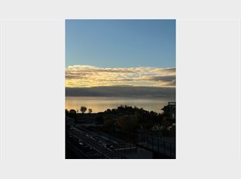 Roomgo CA - Cozy bedroom for rent with private bath, Toronto - $1,400 pcm