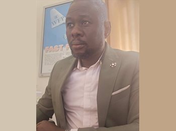 Roomgo CA - Michael  - 44 - Outaouais