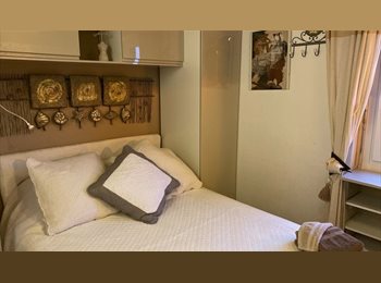 Roomgo CH - Chambre et sdb privée dans villa face au lac, Lausanne - 1 450 CHF / Mois