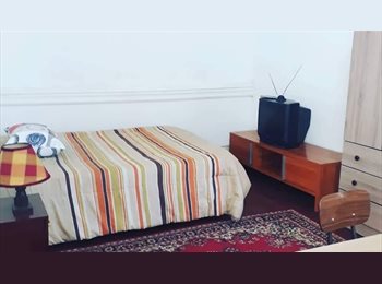 CompartoDepto CL - 160.000  Pieza Hombre sólo estudie y trabaje, Santiago - CH$160.000 por mes