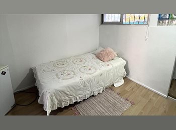CompartoDepto CL - Habitación independiente con baño privado – Sector Rotonda Atenas, La Reina - CH$360.000 por mes
