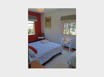 CompartoDepto CL - Habitación luminosa y grande con baño privado, Valparaíso - CH$300.000 por mes