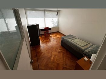CompartoDepto CL - Hermosa pieza entre Metro Los Leones y Tobalaba, Providencia - CH$380.000 por mes